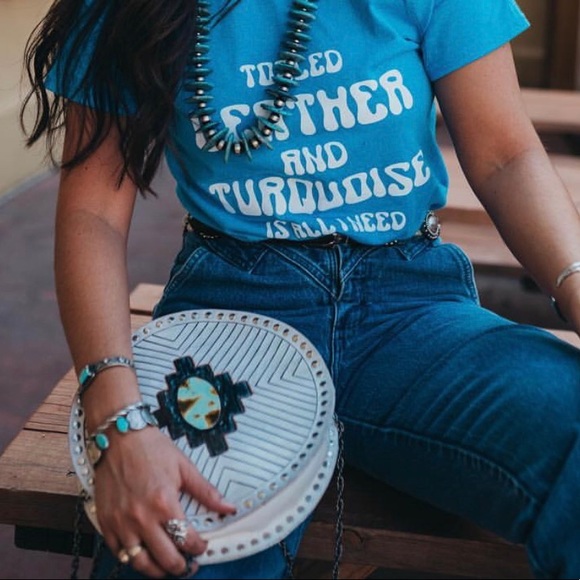 Hand tooled leather purse - Picture 2 of 2